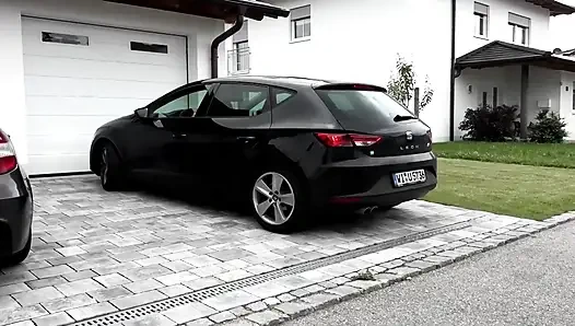 O, arkadaşı tarafından yalamak için burada olan Fransa'dan mükemmel bir bebek