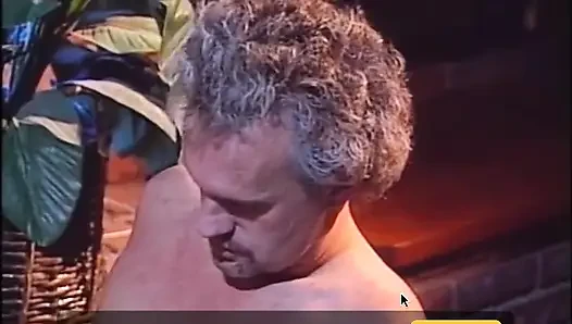 Güzel sarışın minyonda olgun yarak