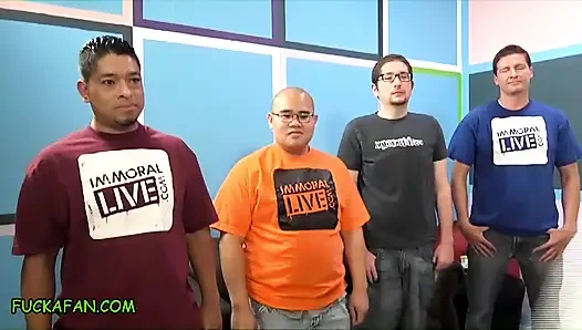 Bir hayranını sik - archer anneler gününde dört harika götlü porno yıldızıyla seks kazandı!