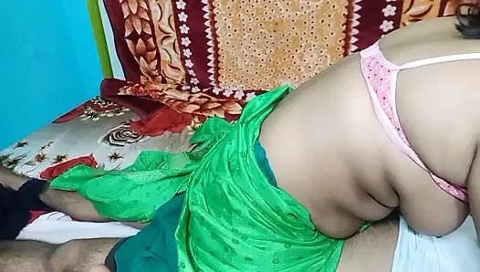 İlk kez üvey kız penisimi emiyor.