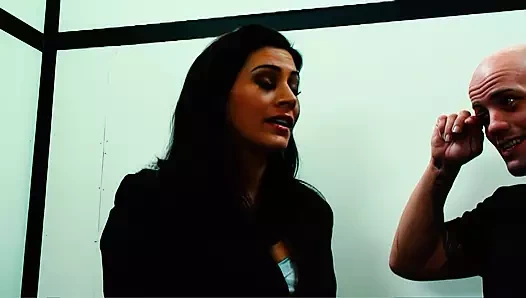 Raylene büyük memeli bir Yahudi prenses