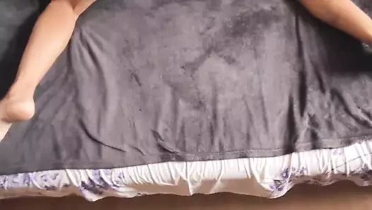 Amatör anal videoda orta yaşlı seksi kadın