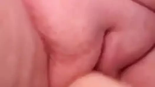 Gf yeni oyuncağını kullanıyor