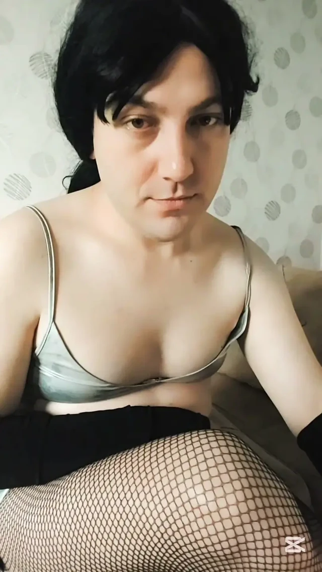 Uzaylı Femboy Kitty Cross Çok Çekici Göt