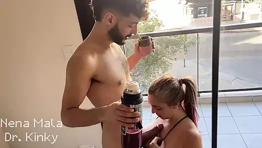 ARJANTINLI SOPAYA. KRALIYET ÇIFTI IÇIYOR VE IÇIYOR. SERT SEKS DR FT NENAMALA