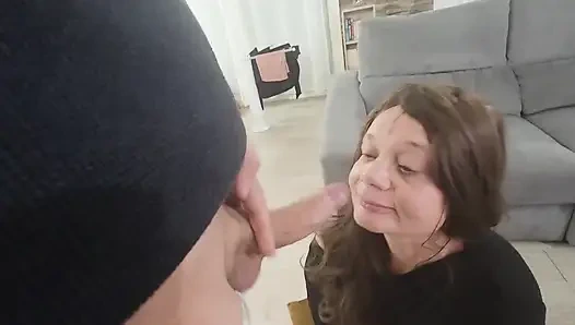 Dün doğum gününde yeni kıyafetimle ona güzel bir büyük bir alkış yaptım