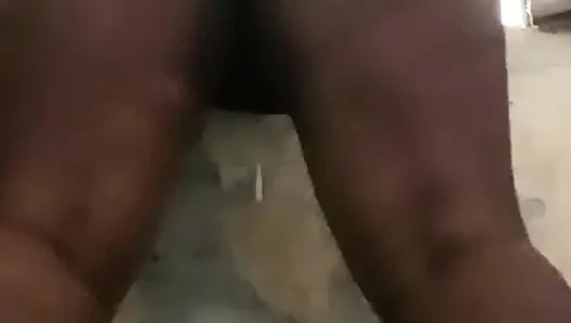 Rebolando meu rabo grande de zenci iri güzel kadın