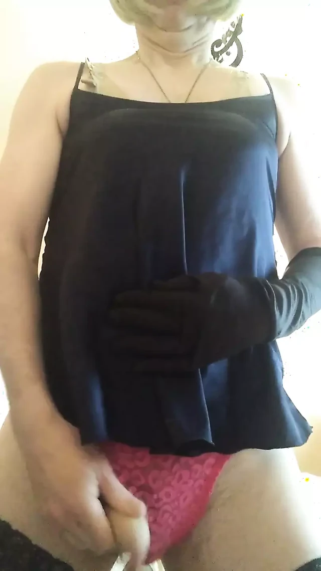 Sarışın tgirl boşalma