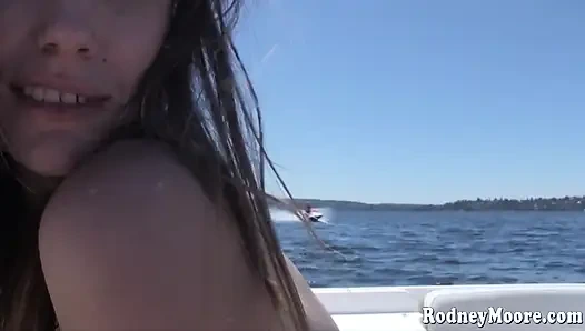 2000'lerin kıllı kızı açık havada seks büyük doğallar!