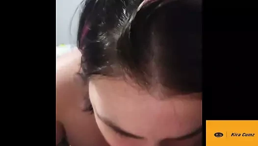 Babamın sikini emmeyi seviyorum, iyi bir kızdım ve bana bir gırtlak verdi. anal milf kira cumz