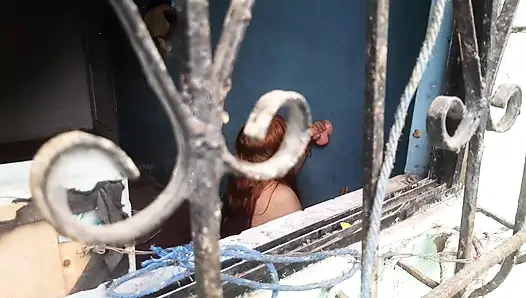 BU ITAATKAR KALTAK SÜRTÜKTEN YARAK EMMEYI SEVIYOR