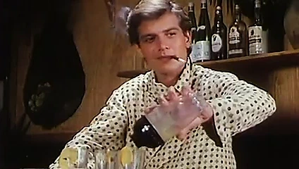 Benim pezevengim annem değil - bir arkadaşa bakire hediyesi