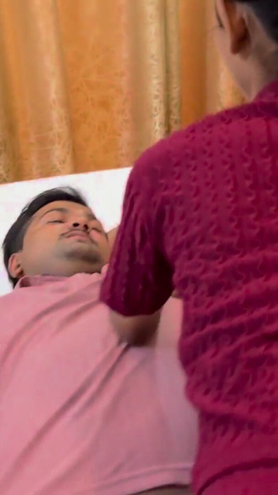 A friend did the setting of his girl friend with his friend | Clip 1
