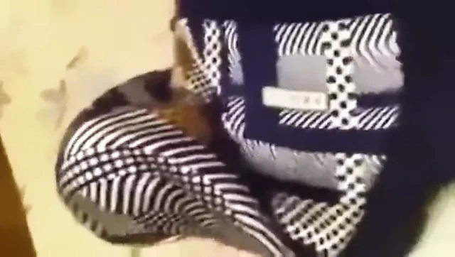 Türk tesettürlü seks-Türk çift ve tesettürlü hizmetçi sikişi