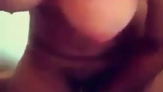 Kızın amcığı ıslak