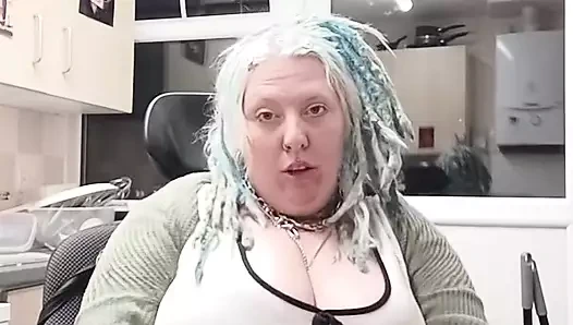 Kinkycurvyqueen videosu