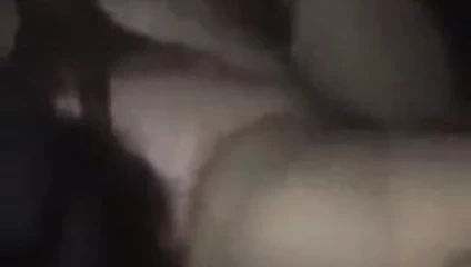 Büyük siyah meme (üçlü 4)