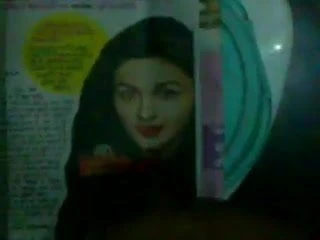 Aalia Bhatt'a boşalma