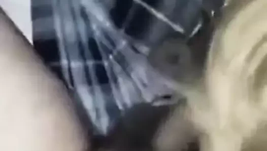 Yunan evli kadın kocasının arkadaşları tarafından becerdin