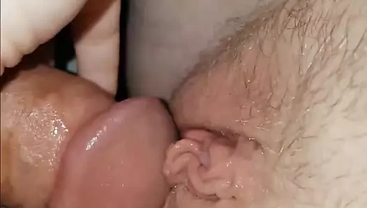 Hamile karısının amına boşalıyor