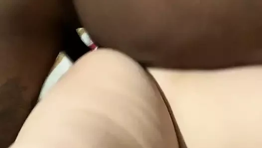 Yeni yerli arkadaş (tam video)