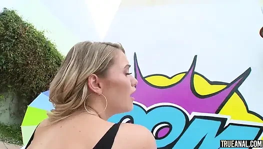 Gerçek anal - Mia Malkova'nın sulu balon tamamen açılıyor