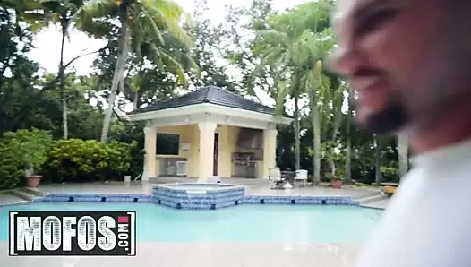 Beni kırma - pisi carrera - neşeli lanet - mofos