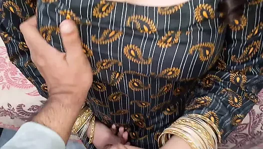 Mahalledeki teyze rahul'u meyve getirme bahanesiyle evine davet ediyor