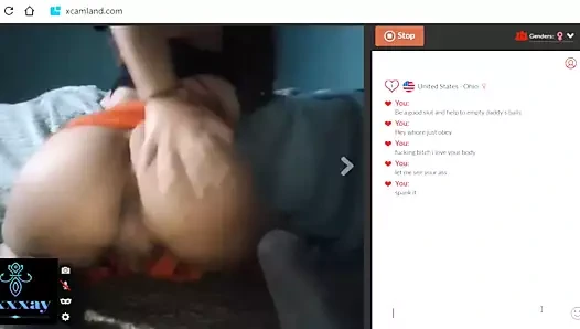 mükemmel vücut Latin alay içinde etek