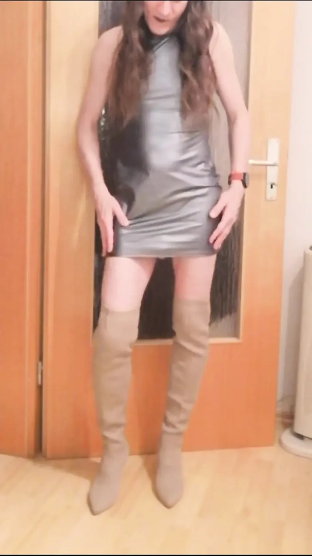 Bayan Antonett için gri