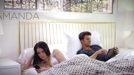 Karartılmış amanda şerit ilk ırklararası