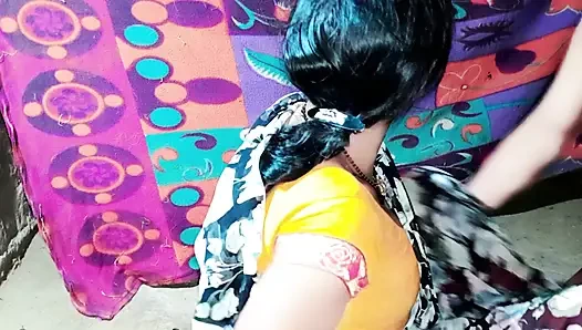 Gecenin ortasında güzel baldızını sikiyor ve tüm sıvıları serbest bıraktı