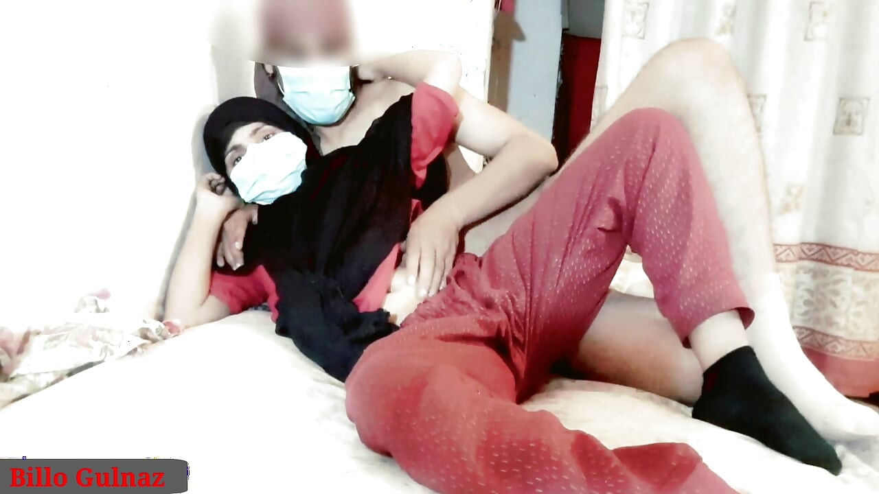 Hintli Müslüman kız tesettürlü sikişiyor