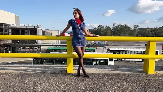 Azafata Colombiana Hace Sexo Oral En El Aeropuerto Luego Se La Follan Duro! - Abella Olsen