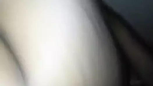 İri güzel kadın