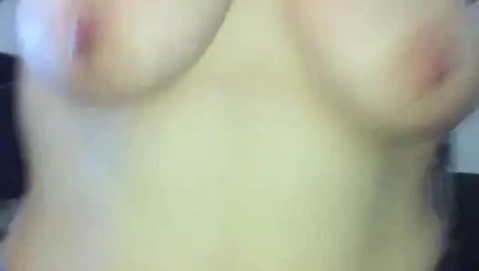 saten külot üstsüz kız arkadaşı üzerinde zıplayan