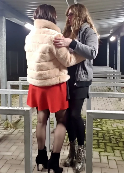 Nicki ve Dani dans eden aşk