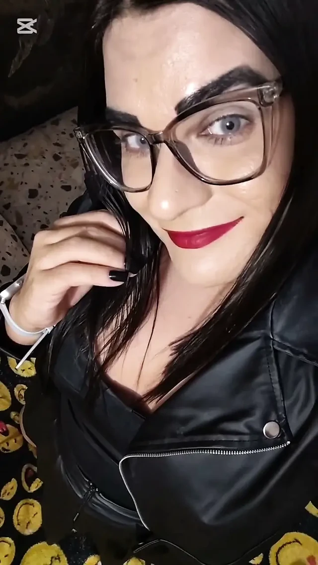 Femboy koca kıçlı orospu