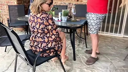 Yaramaz karımı öğle yemeğinde sikiyorum şenlik