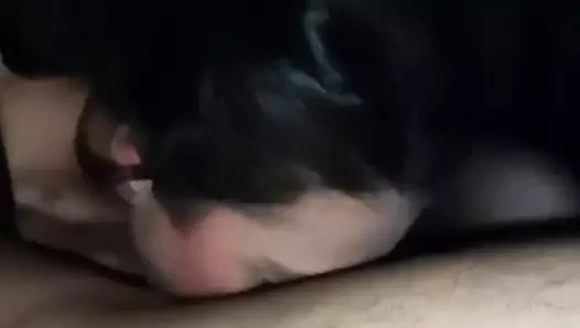 Alman amatör milf vermek oral seks ve derin boğaz