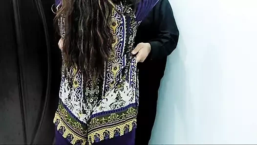Desi üvey amca ile anal seks yapıyor - net Hintçe ses