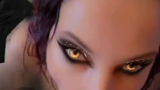 Melek kanatlı şeytani oral seks… küvette bir anda yoğun sohbet eğlencesi