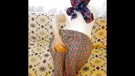 Türk-Arap-Asyalı tesettürlü karışık fotoğraf 31