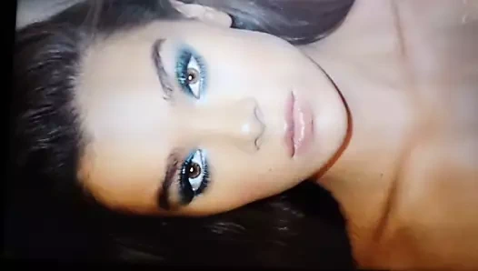 Hailee Steinfield boşalma anısına 2