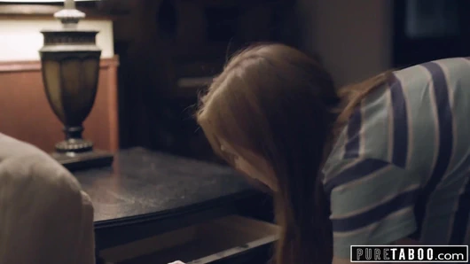 Saf tabu üvey anne-baba ve üvey kardeş hoşgeldin yeni kız kardeş