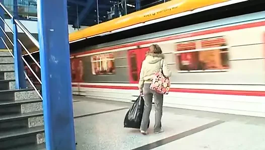 Pis çift kahrolası açık ve kamu her yerde