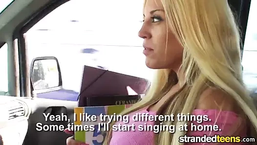 Strandedteens - genç bir ambulansın arkasından becerdin alır