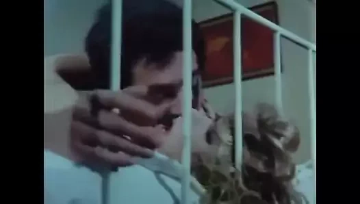 SEDA SAYAN SIKIS SEVISME PORNOSU ILK FILM EROTIK