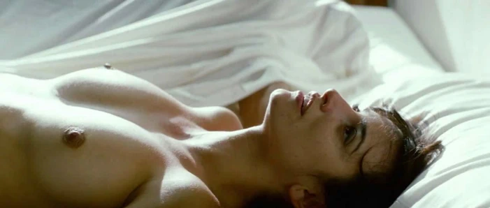 Penelope cruz üstsüz - scandalplanet.com'da kırık kucaklamalar