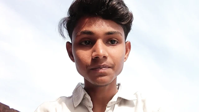 Genç bir  yaşlı kullanıcı için bir soru mu soruyor?